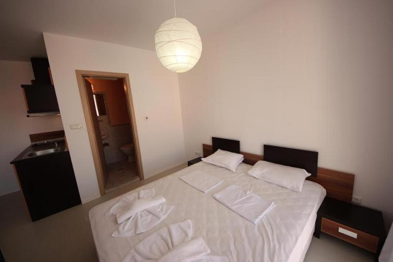 Menada Rainbow Apartments Sunny Beach Room photo